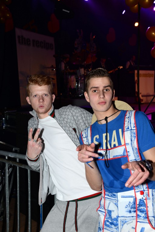 ../Images/Jubileum feest 5x11 488.jpg